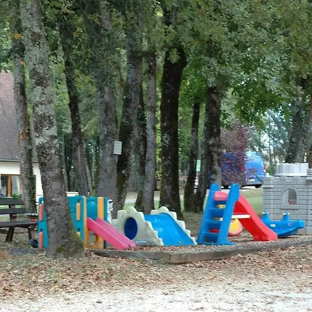 Eglantine, Ruim En Sfeervol In Heerlijke Omgeving *